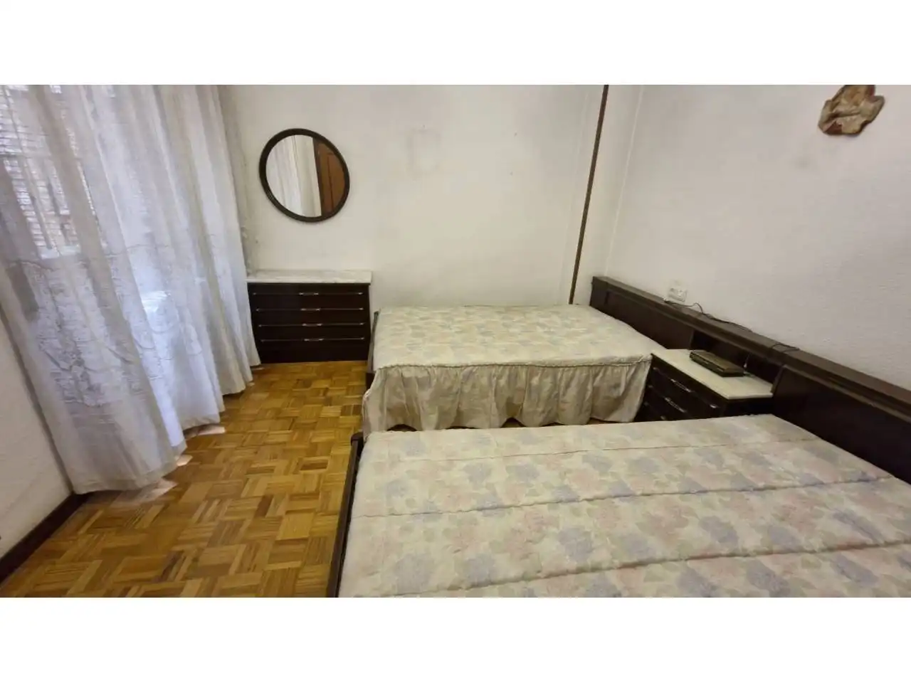 Habitación de Piso en venta en  Logroño con Calefacción, Parquet y Terraza