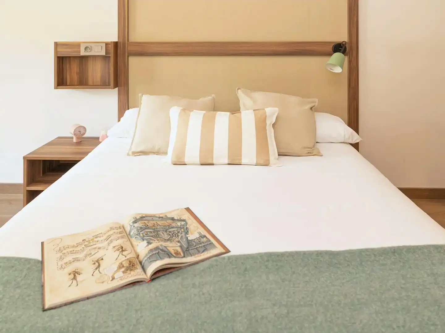 Schlafzimmer von Gebäude zur Miete in Barcelona