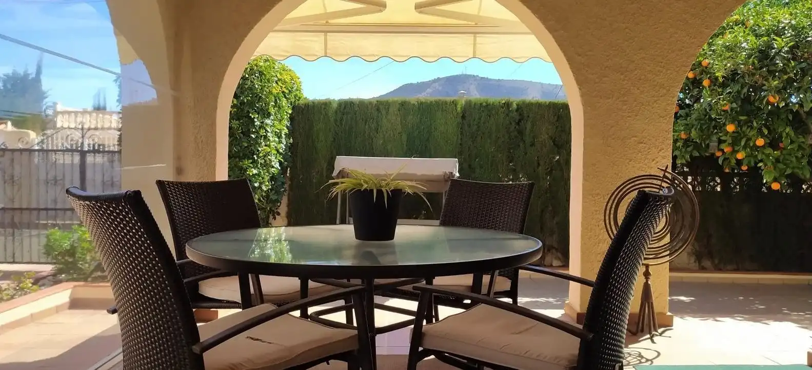 Terrassa de Casa o xalet en venda en L'Alfàs del Pi amb Jardí privat