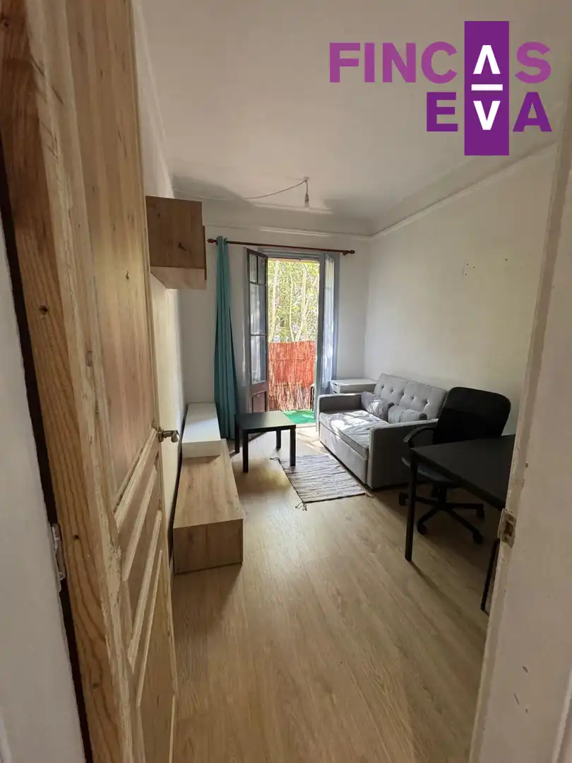 Bedroom of Flat for sale in Barcelona  with Balcony