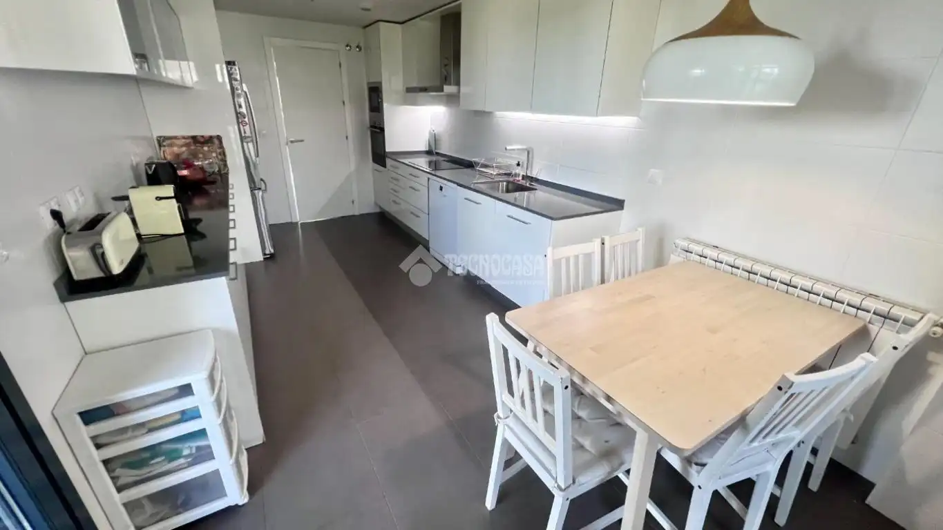 Cocina de Piso en venta en Alcalá de Henares con Terraza