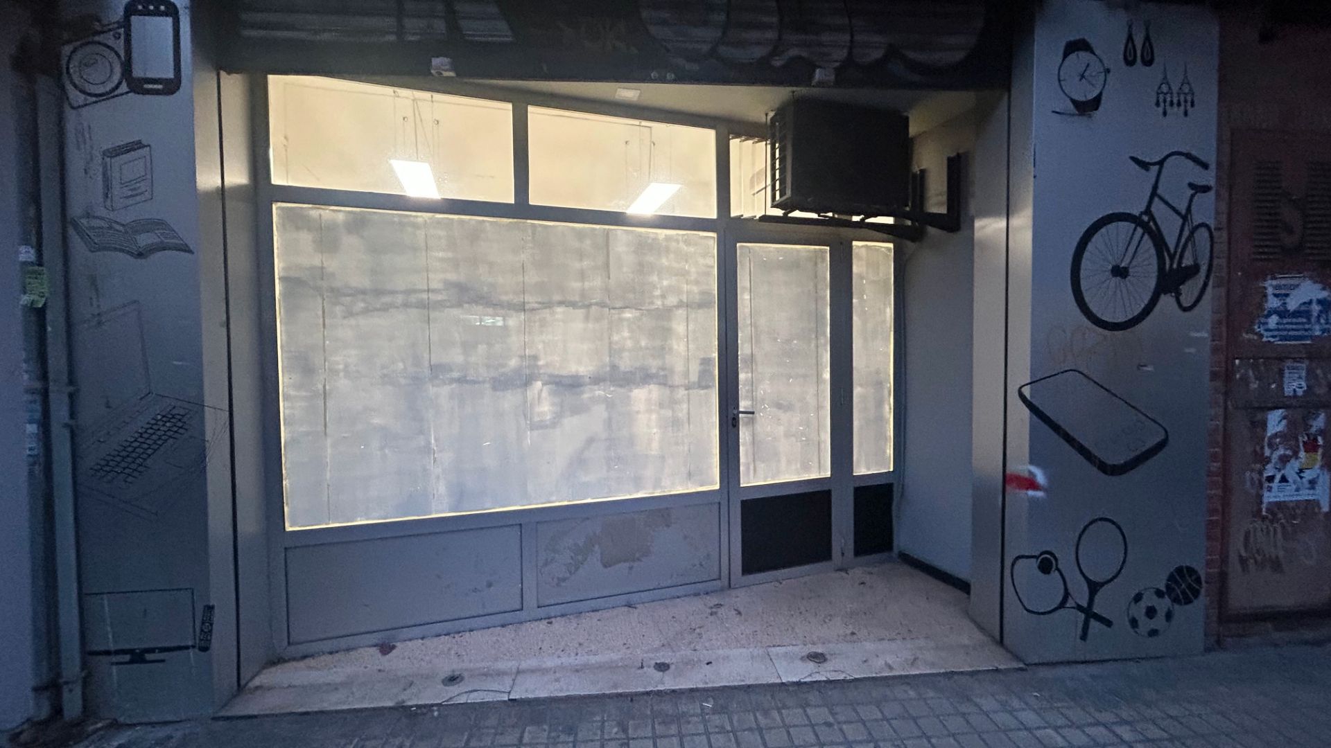 Local de lloguer a Carrer del Pintor Pasqual Capuz, Barrio de Patraix, Patraix