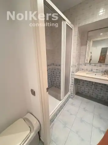 Baño de Oficina en venta en Barcelona con Aire acondicionado, Calefacción y Amueblado