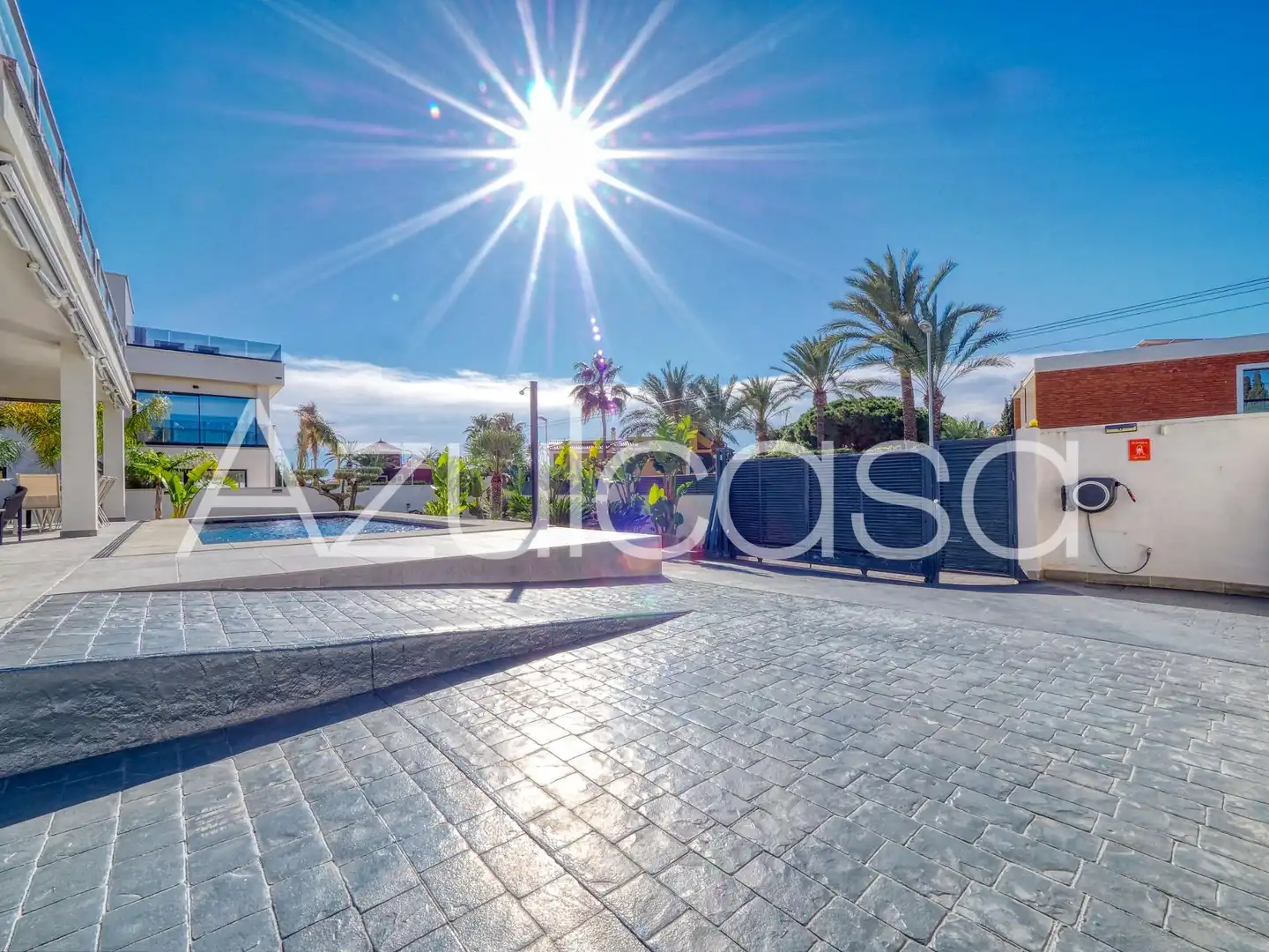 Vista exterior de Casa o chalet en venta en Sant Joan d'Alacant con Aire acondicionado, Terraza y Piscina