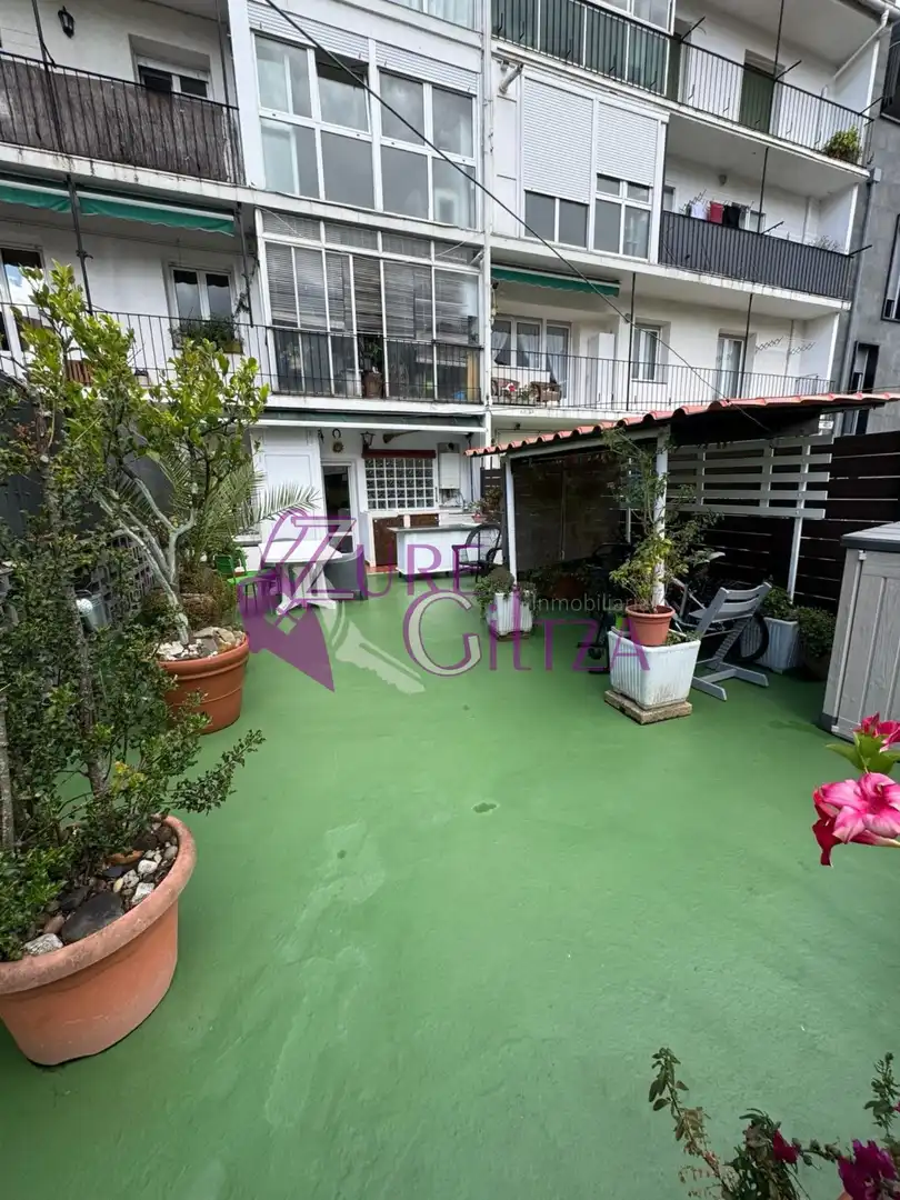 Terrassa de Pis en venda en Durango amb Calefacció, Terrassa i Moblat