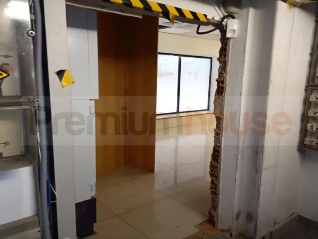 Business premises for sale in Calle Ferran Agullo, imagen 14