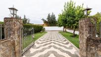 Garden of House or chalet for sale in  Córdoba Capital  with Air Conditioner, Private garden and Parquet flooring