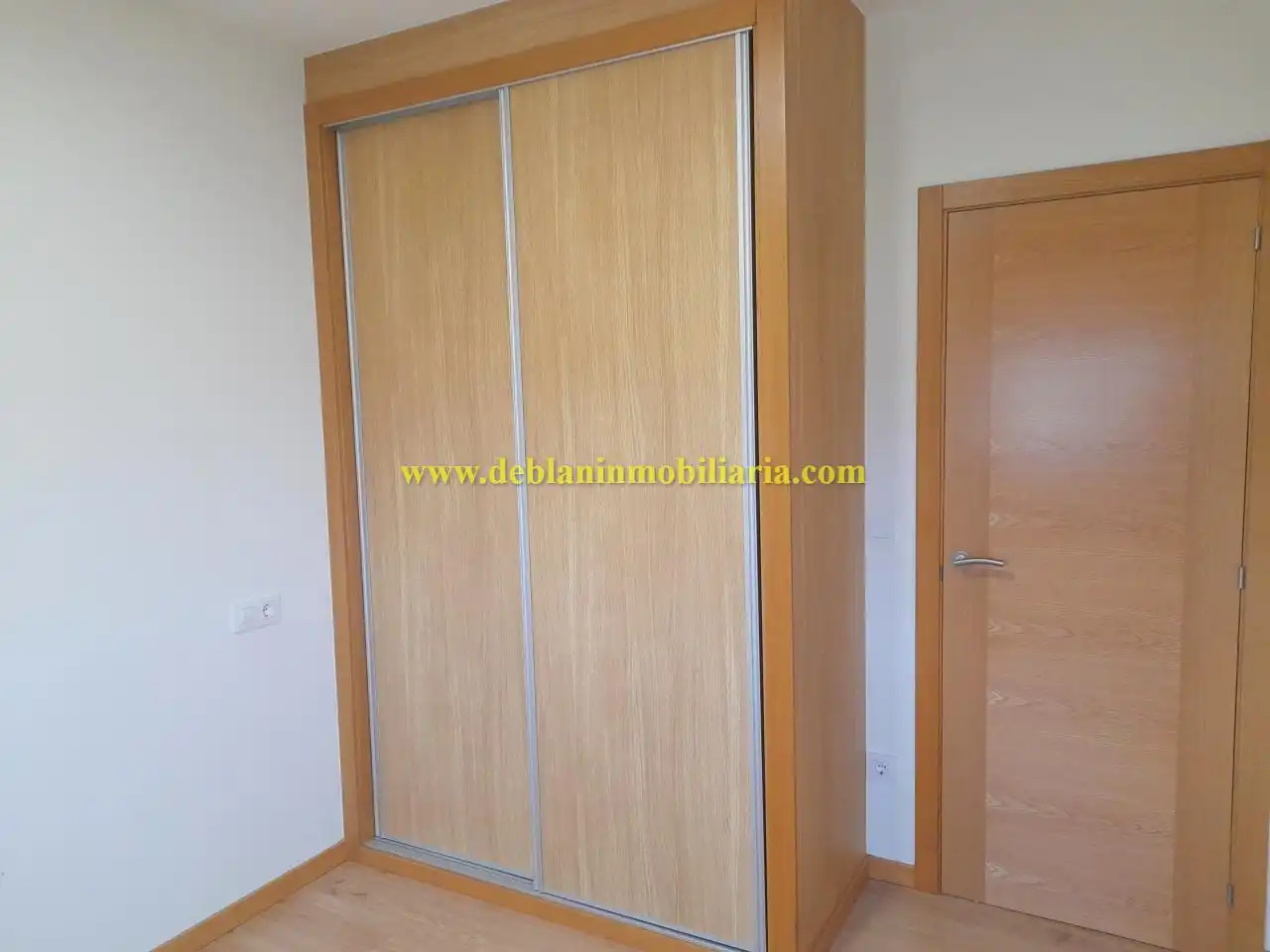 Schlafzimmer von Haus oder Chalet zur Miete in Tui mit Heizung, Privatgarten und Abstellraum