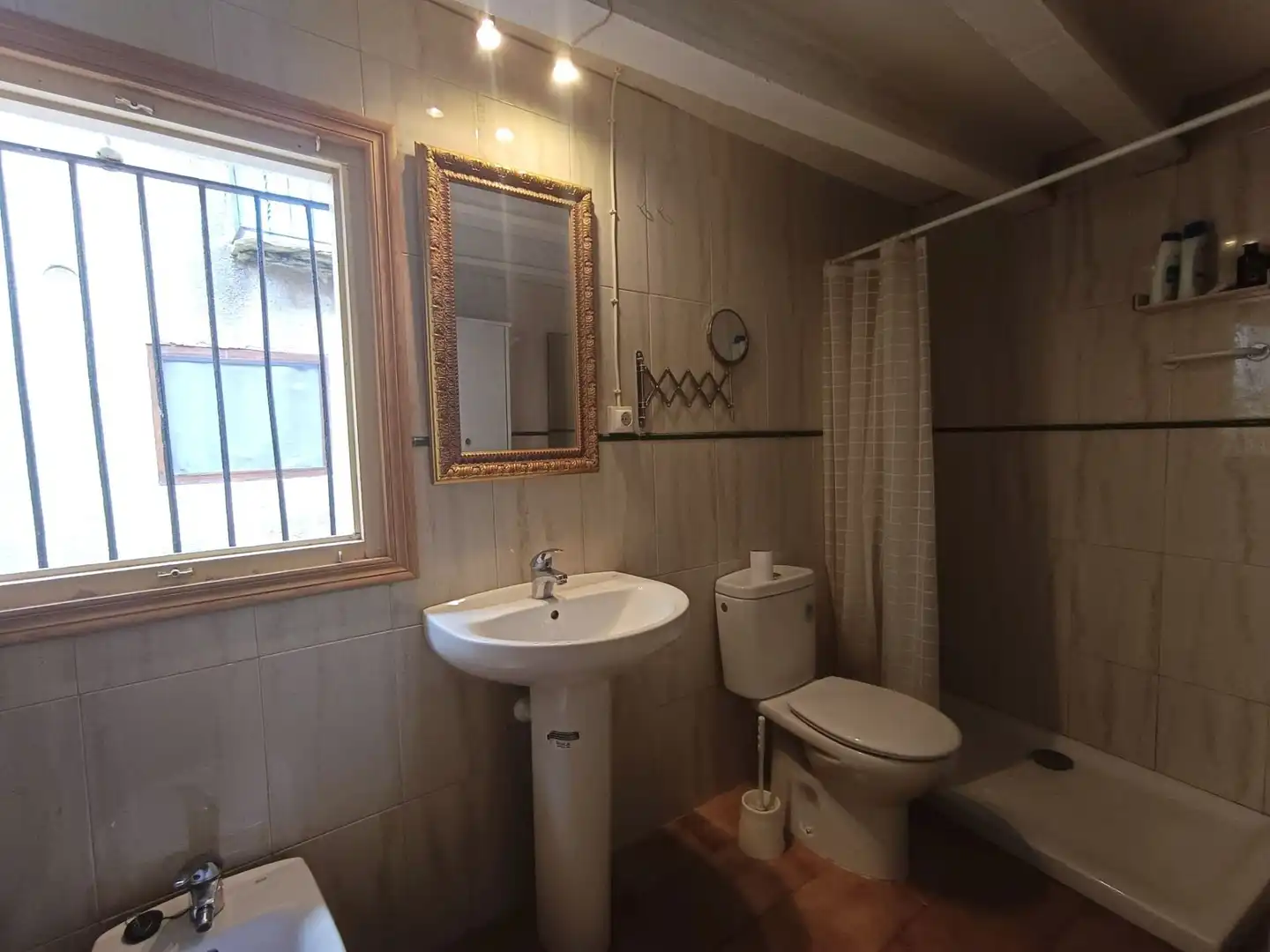 Baño de Finca rústica en venta en Bierge con Calefacción, Terraza y Trastero