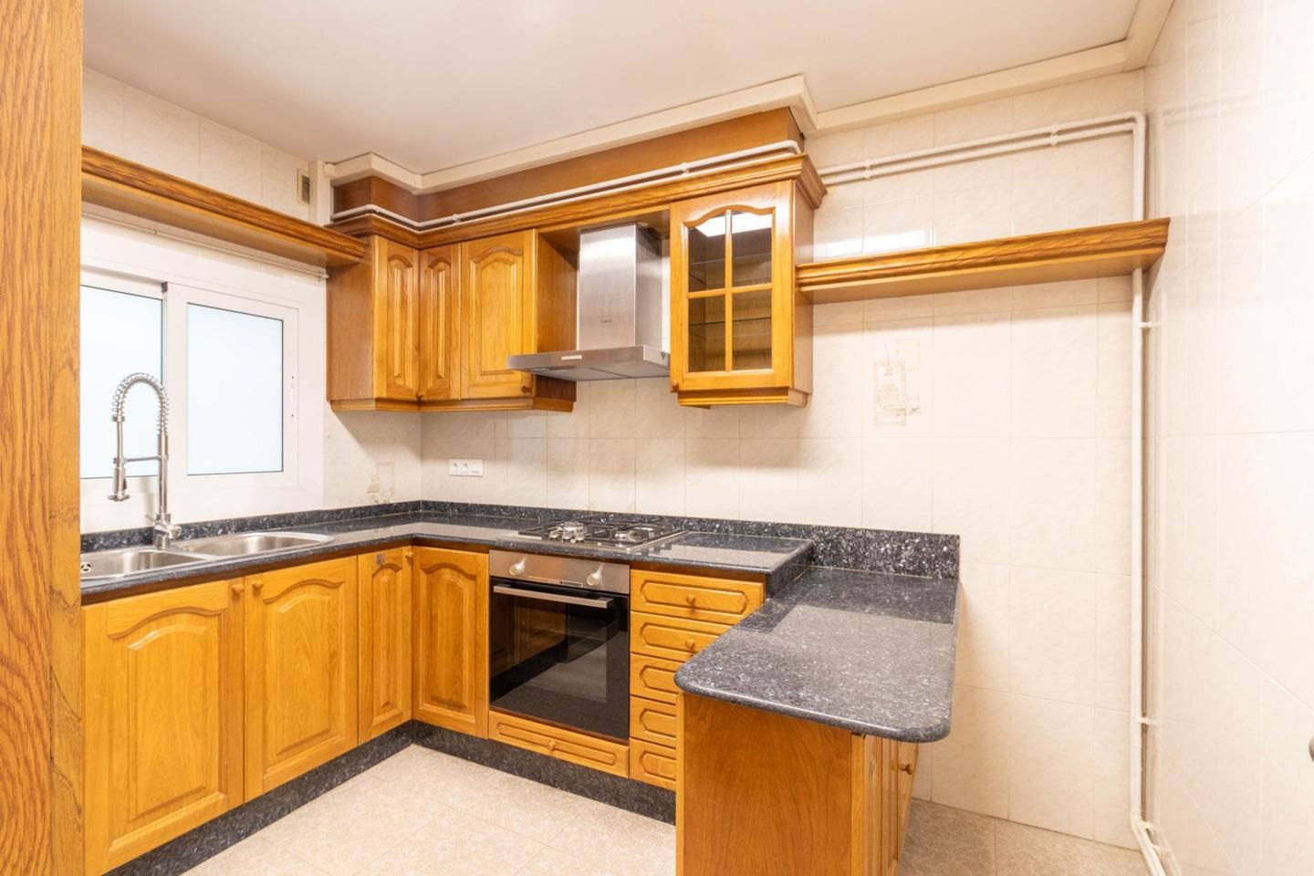 Kitchen of Planta baja for sale in Terrassa