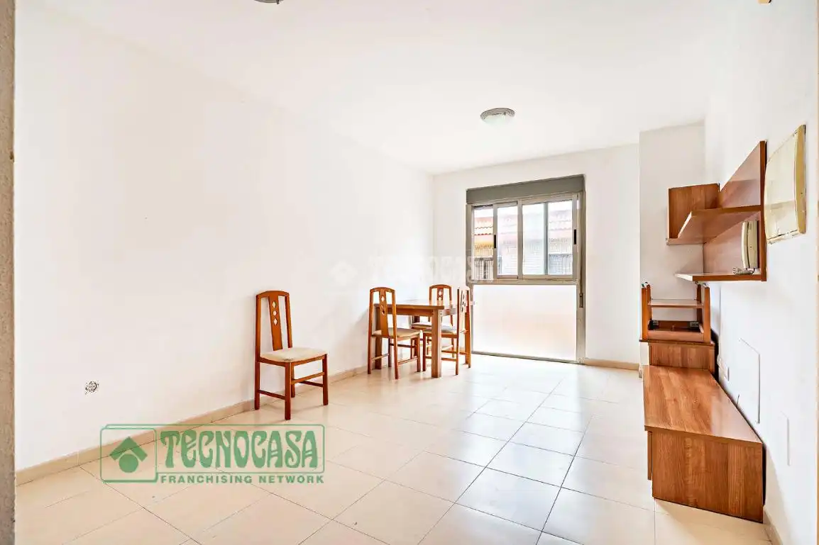 Vista exterior de Piso en venta en El Ejido con Aire acondicionado