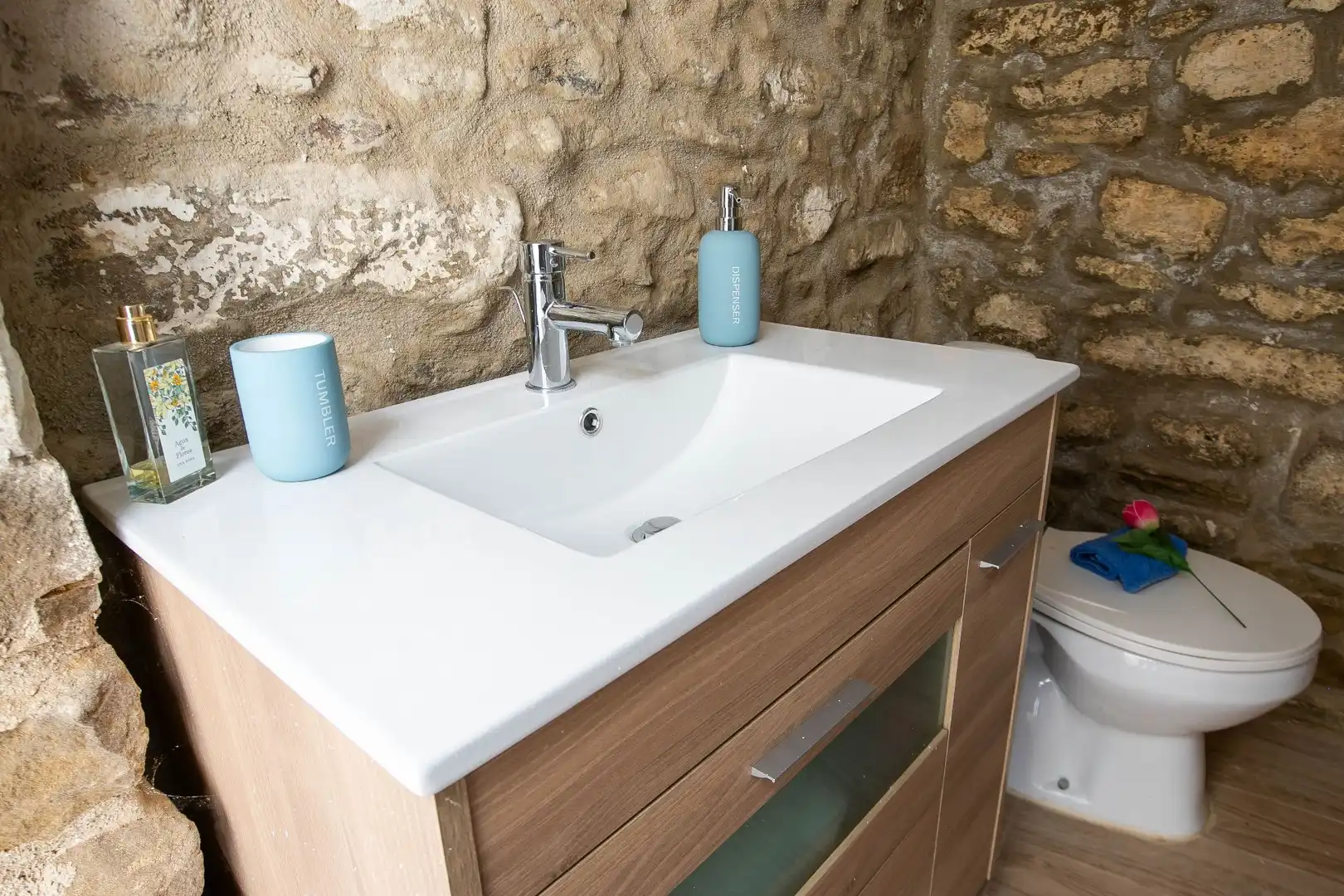 Baño de Finca rústica en venta en Guirguillano con Calefacción, Terraza y Trastero