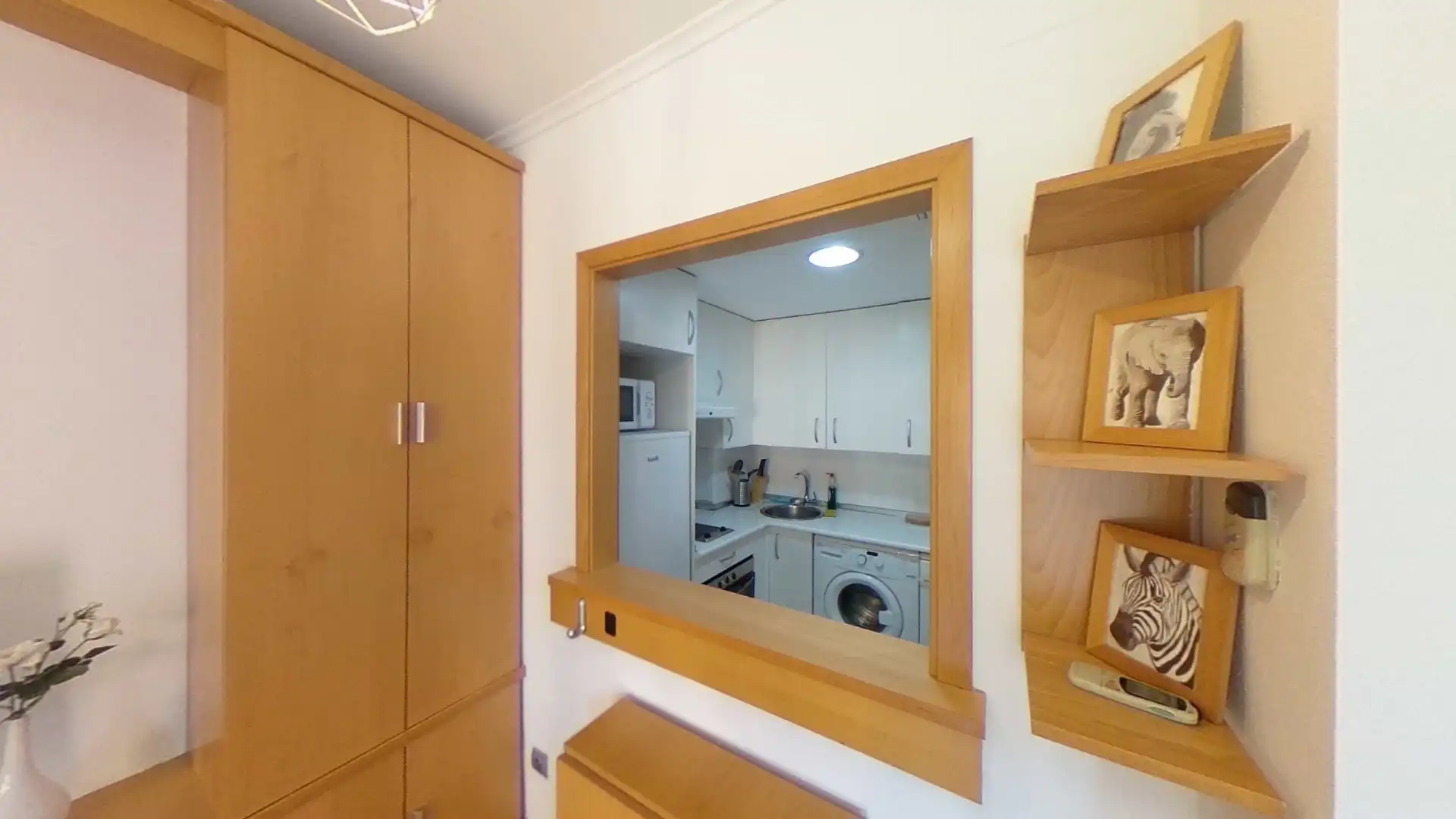 Cuina de Pis de lloguer en  Madrid Capital amb Aire condicionat, Calefacció i Jardí privat