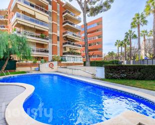 Vista exterior de Planta baixa en venda en Salou amb Aire condicionat, Calefacció i Jardí privat