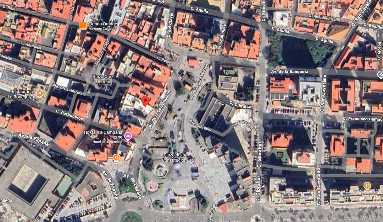 Vista exterior de Pis en venda en La Línea de la Concepción