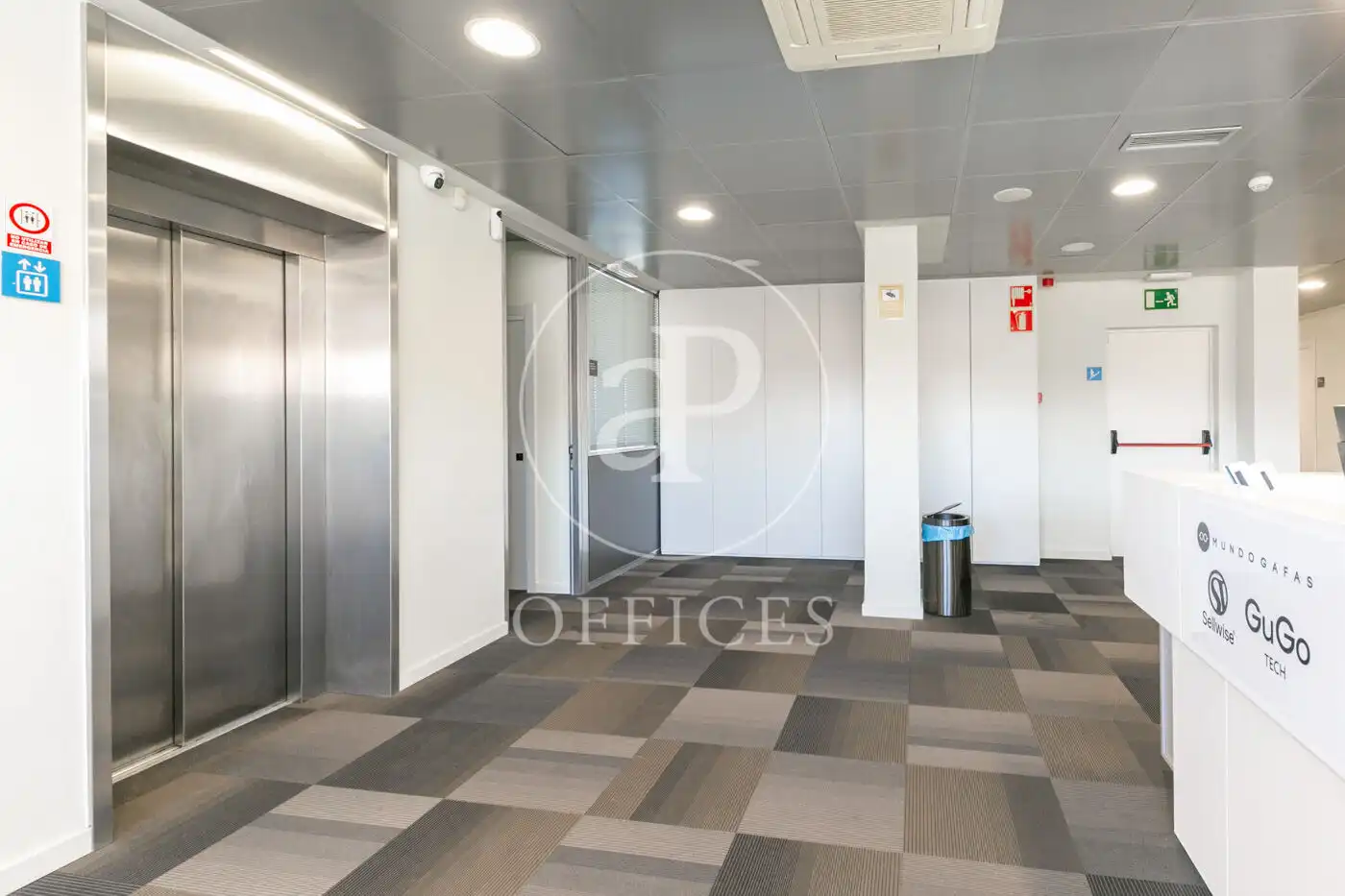 Büro zur Miete in Badalona mit Klimaanlage und Heizung