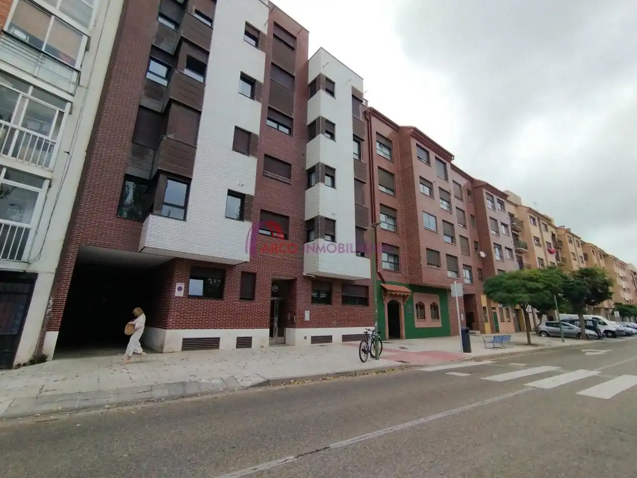 Pis amb ascensor en venda a Cervantes
