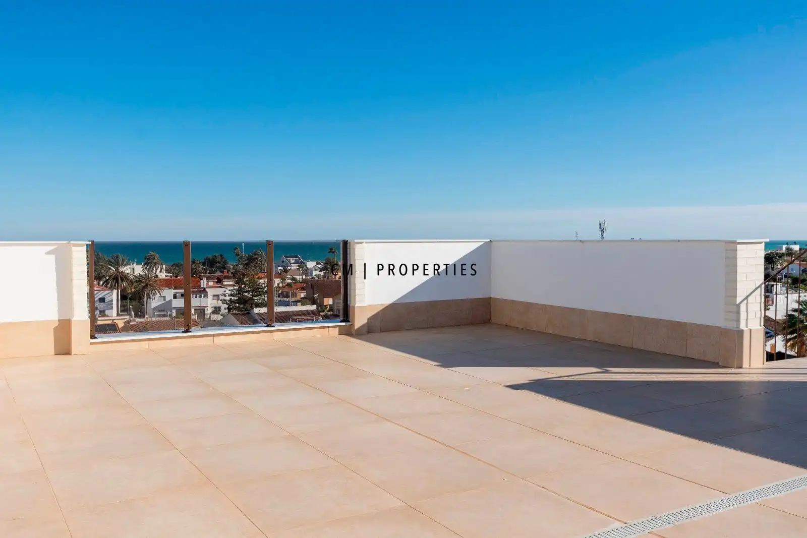 Terrace of Attic for rent in Sagunto / Sagunt  with Air Conditioner, Heating and Parquet flooring