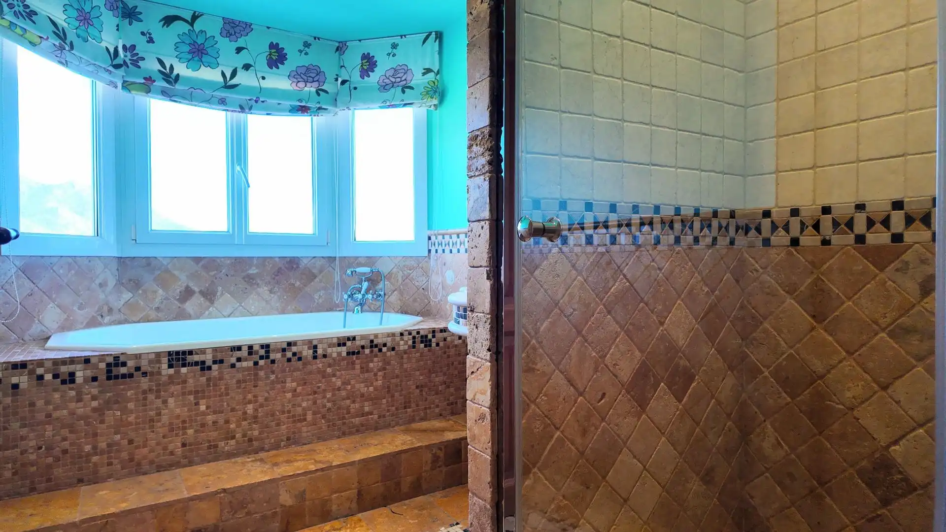 Bany de Finca rústica en venda en Mijas amb Aire condicionat, Traster i Piscina