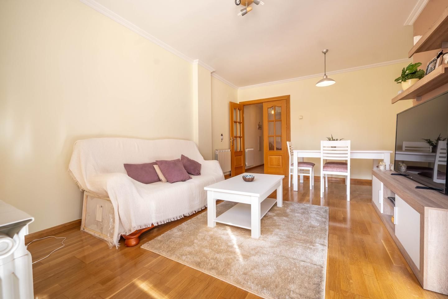 Sala d'estar de Pis en venda en Ávila Capital amb Calefacció, Terrassa i Traster