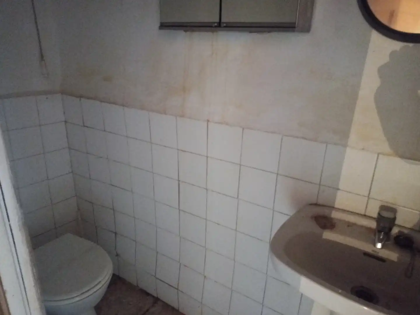 Bathroom of Country homes for sale in Los Llanos de Tormes 