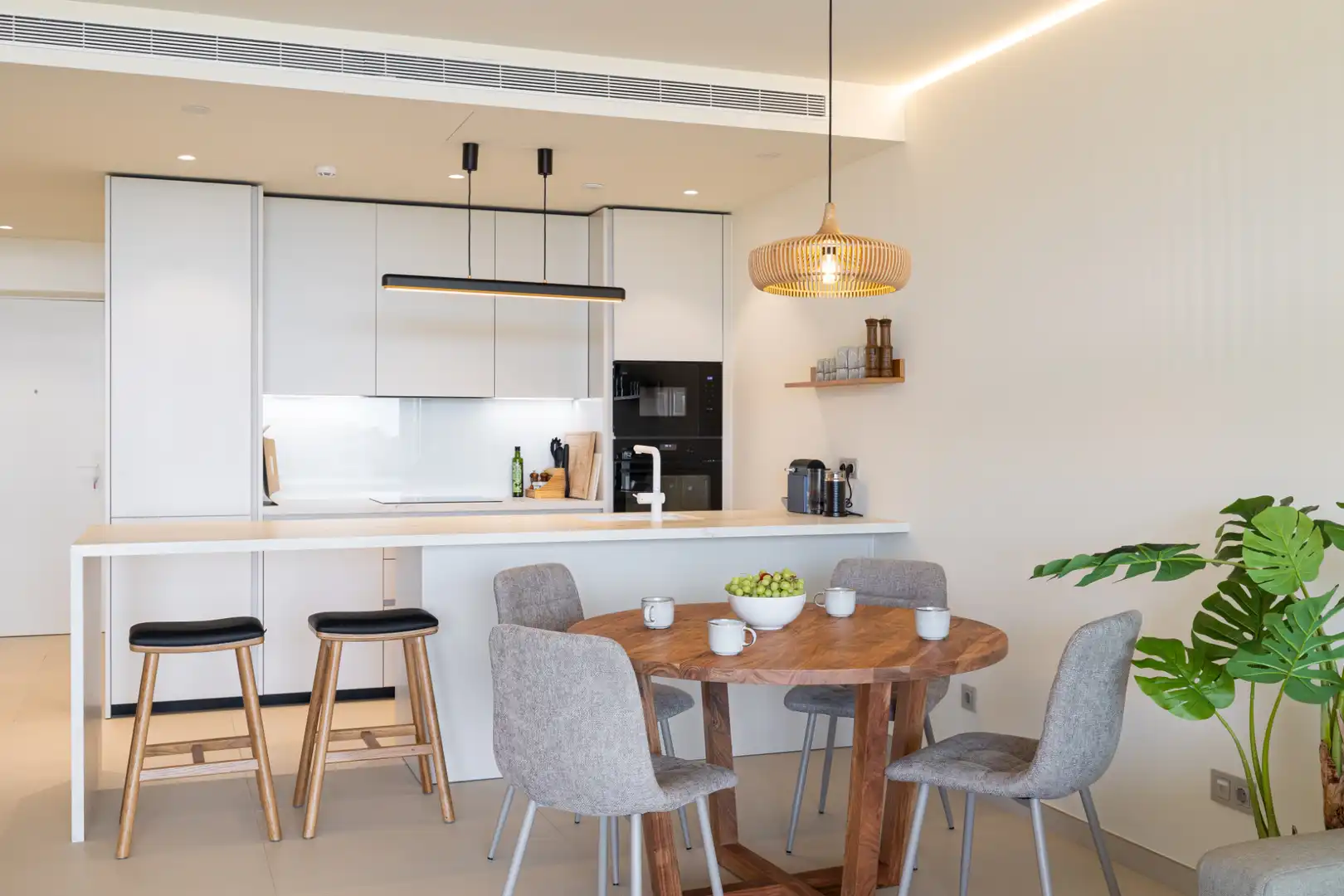 Küche von Wohnungen zur Miete in Fuengirola mit Klimaanlage, Terrasse und Möbliert