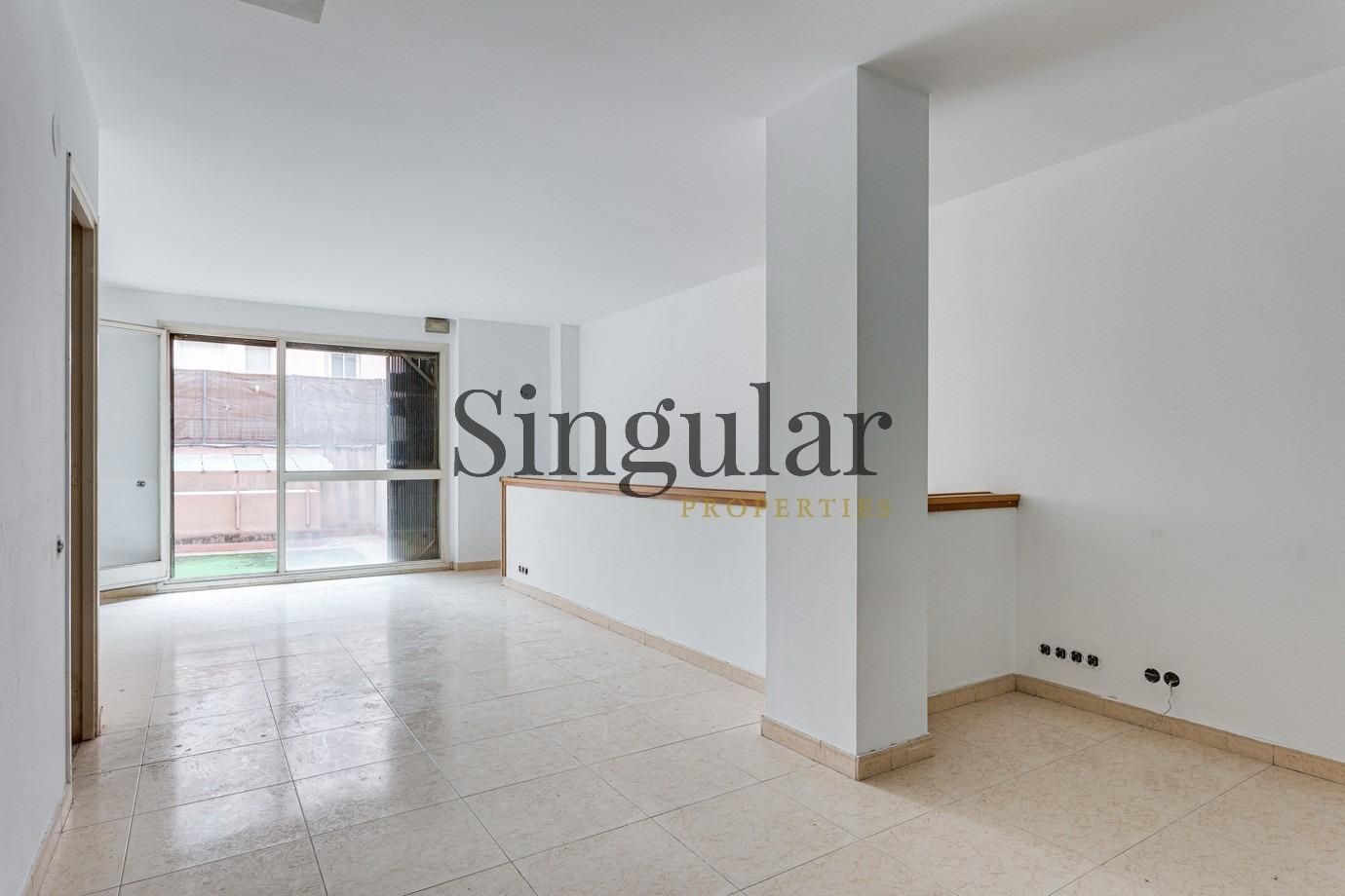 Bedroom of Premises for sale in Esplugues de Llobregat  with Terrace