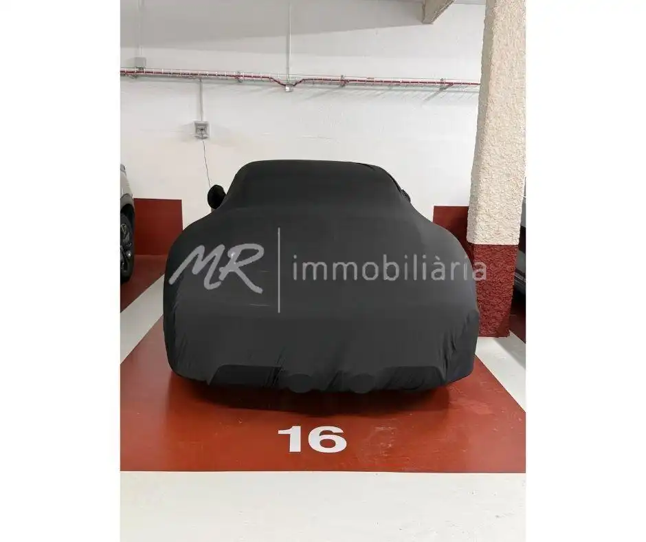 Parking de Piso en venta en Granollers con Calefacción, Trastero y Amueblado