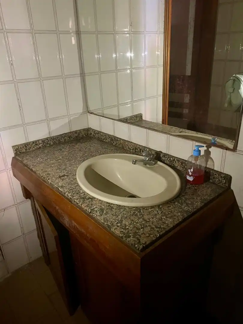 Baño de Local de alquiler en Gijón  con Amueblado