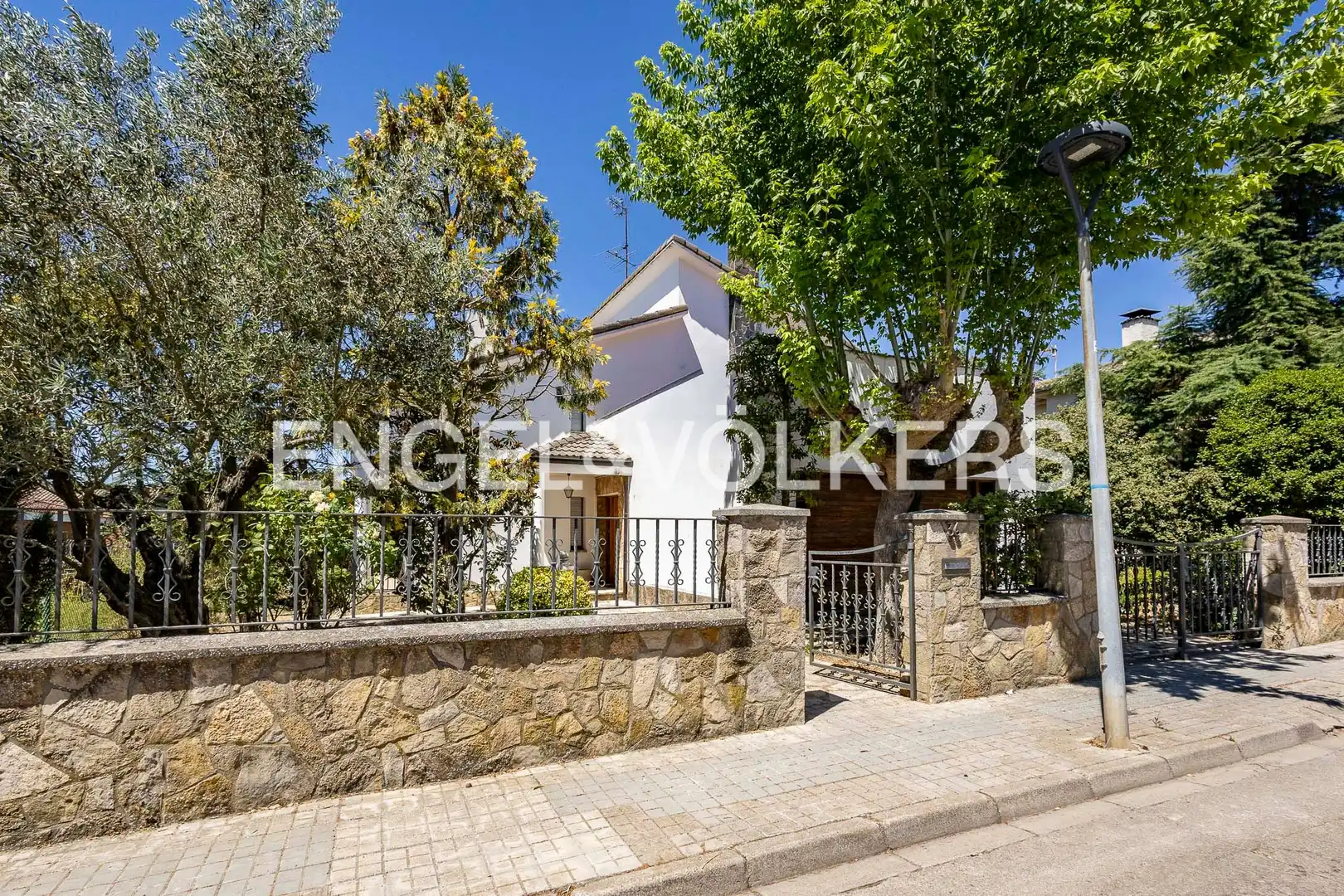 Vista exterior de Casa o xalet en venda en Calaf amb Calefacció, Jardí privat i Terrassa