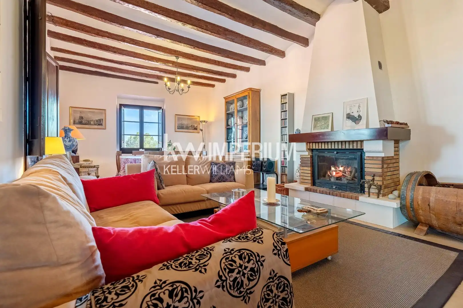 Sala d'estar de Finca rústica en venda en El Molar (Tarragona) amb Aire condicionat, Calefacció i Jardí privat