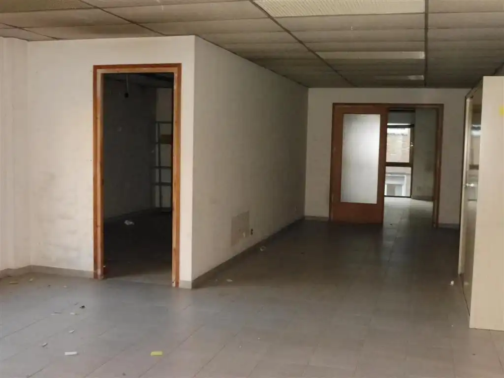 Business premises to rent in PLAÇA DEL MIG, imagen 7