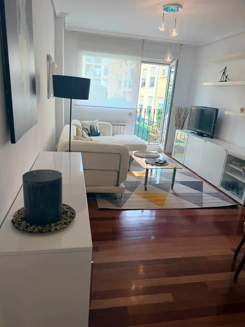 Wohnung zur Miete in Calle la Garoja, Cartes
