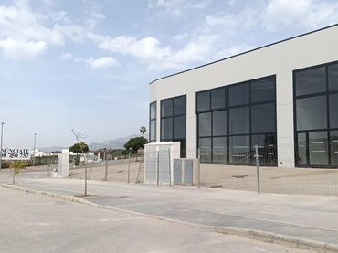 Industrial building for sale in Platja de Torres