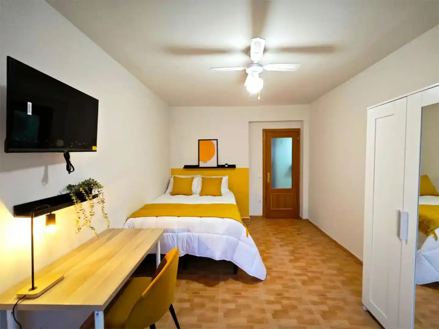 Bedroom of Flat for share in León Capital   with Storage room and Furnished