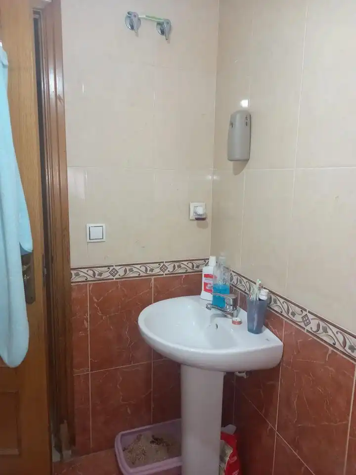 Badezimmer von Erdgeschoss zum Verkauf in Zaragoza mit Heizung und Abstellraum