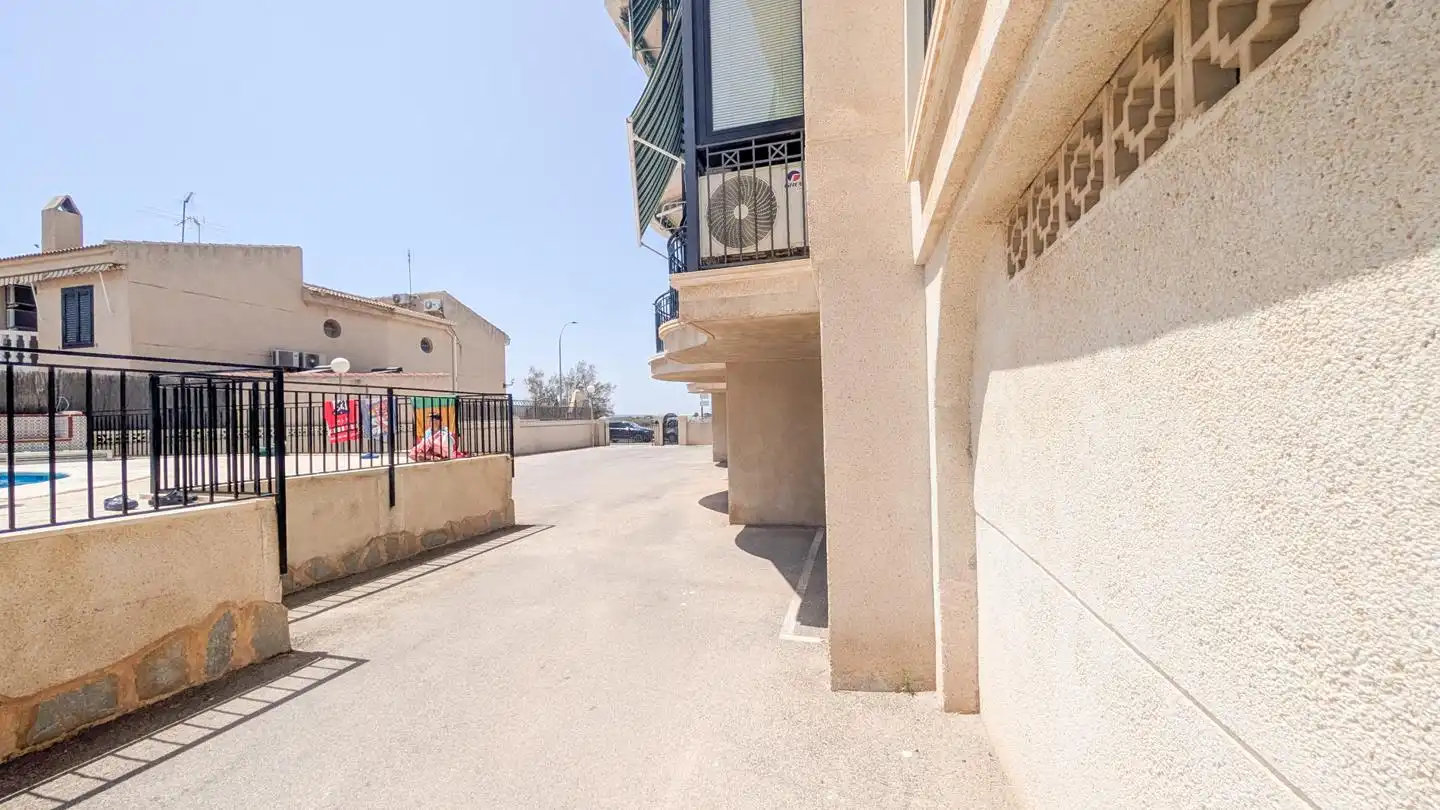 Exterior view of Flat for sale in Santa Pola  with Air Conditioner, Terrace and Swimming Pool