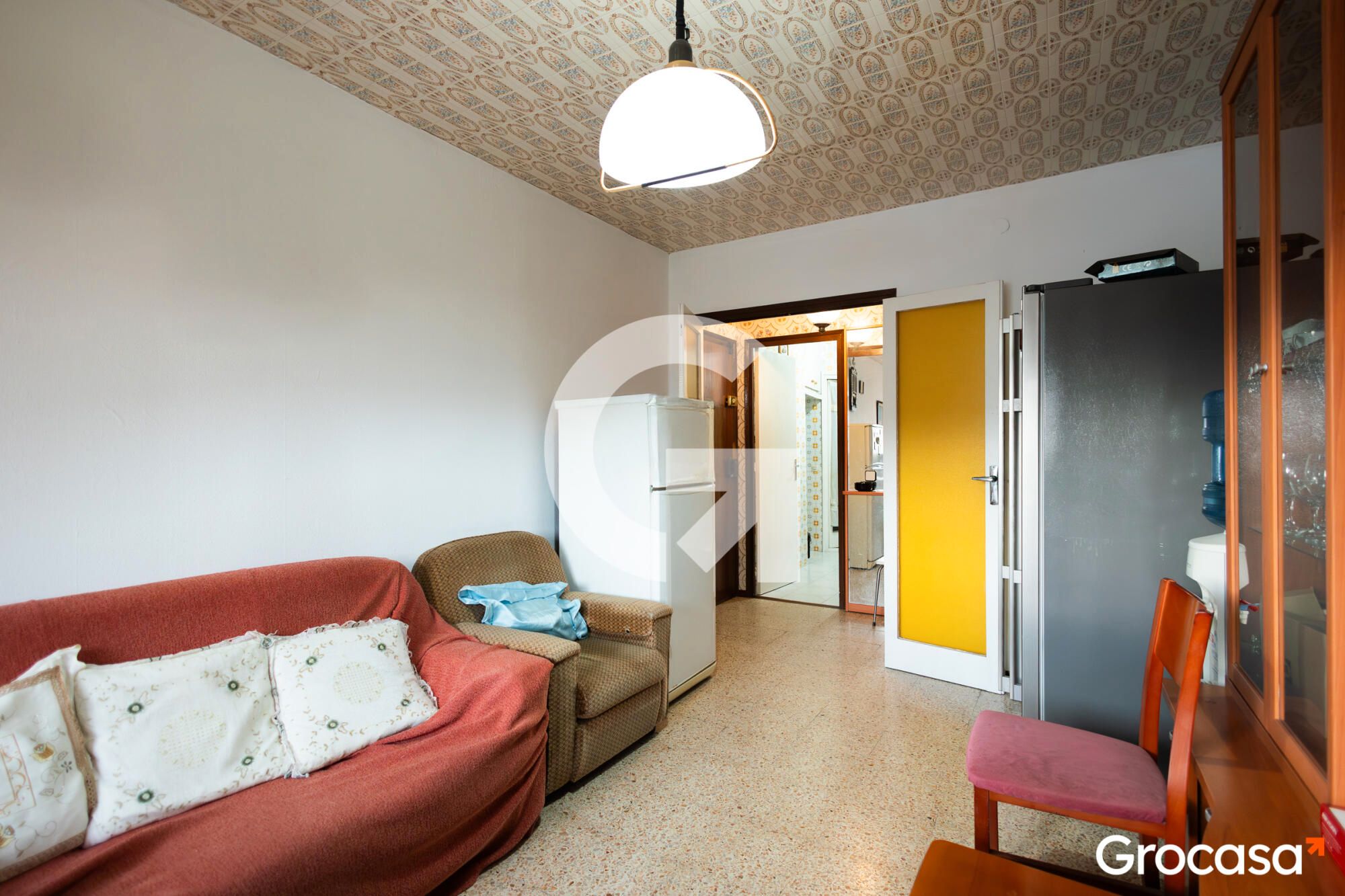 Sala d'estar de Pis en venda en Cornellà de Llobregat amb Forn