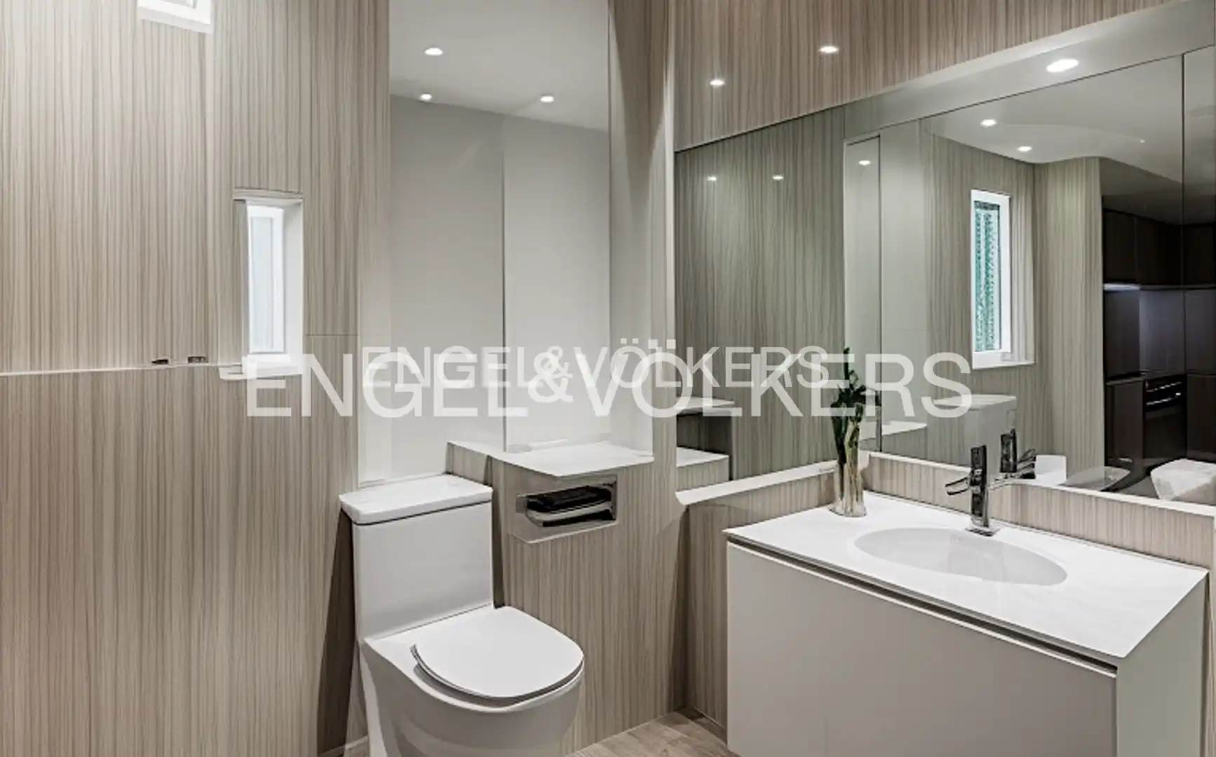 Bathroom of Flat for sale in Madrid  with Heating, Parquet flooring and Terrace