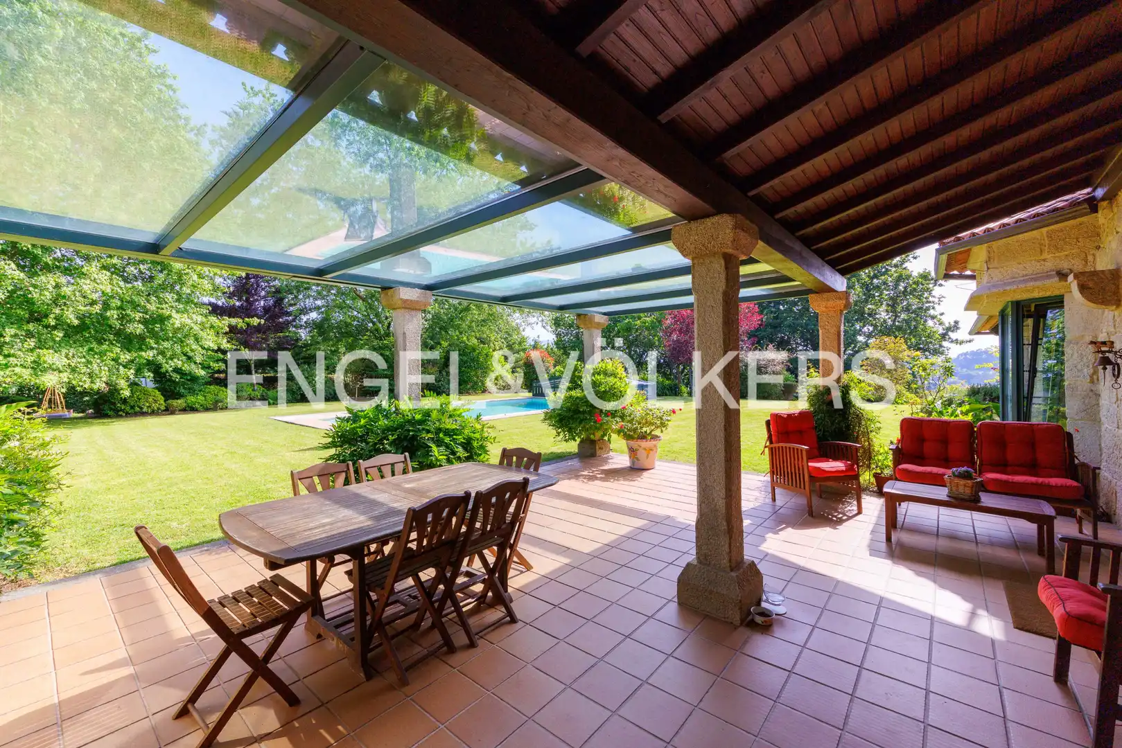 Terrassa de Casa o xalet en venda en Nigrán amb Calefacció, Jardí privat i Terrassa