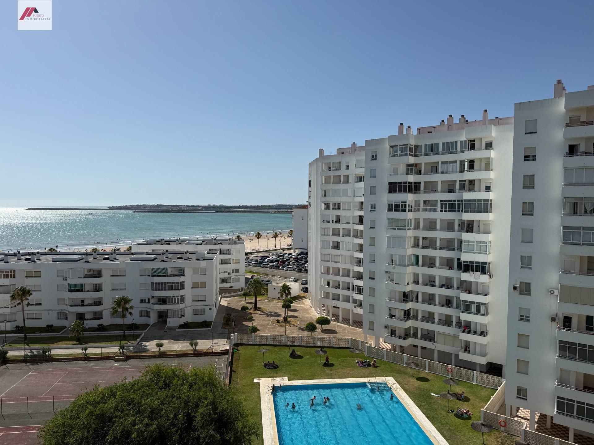 Dormitori de Pis en venda en El Puerto de Santa María amb Jardí privat, Terrassa i Piscina comunitària