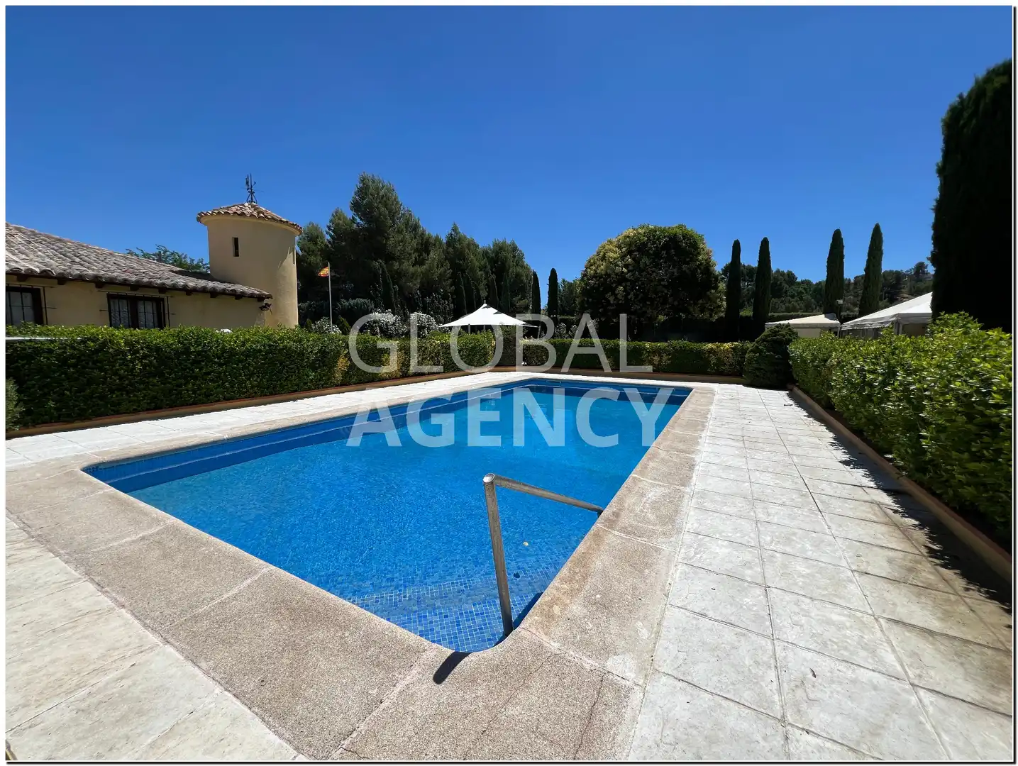 Piscina de Finca rústica en venda en Chinchón amb Aire condicionat, Calefacció i Jardí privat