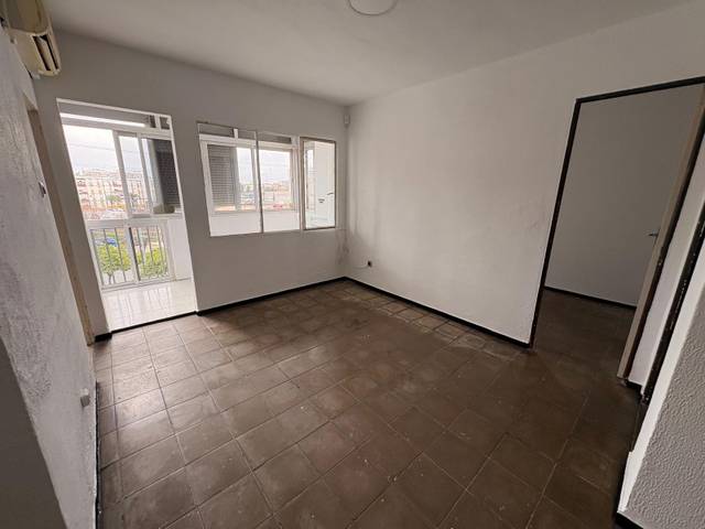 Piso en Venta en Calle Valerito en San Pablo