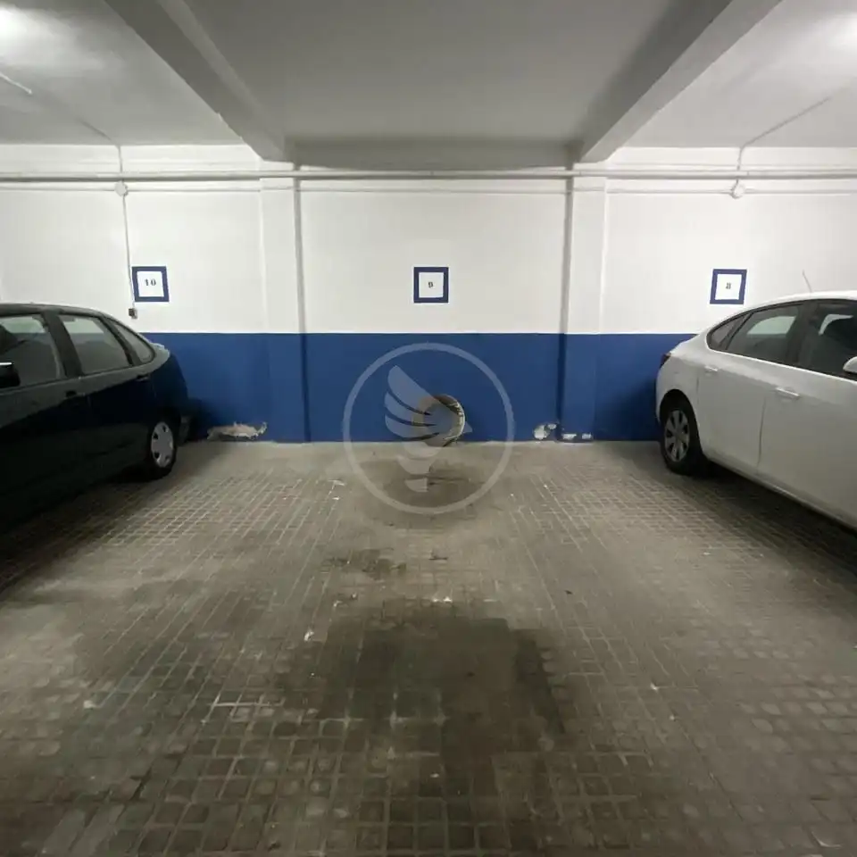 Parking of Ground floor for sale in Linares  with Furnished