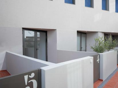 Exterior view of Duplex for sale in Santa Coloma de Gramenet  with Air Conditioner, Heating and Terrace