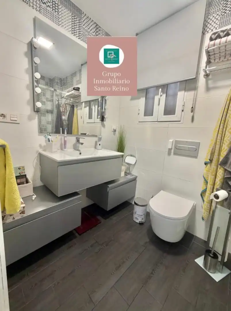 Baño de Piso en venta en Jaén con Aire acondicionado, Trastero y Amueblado