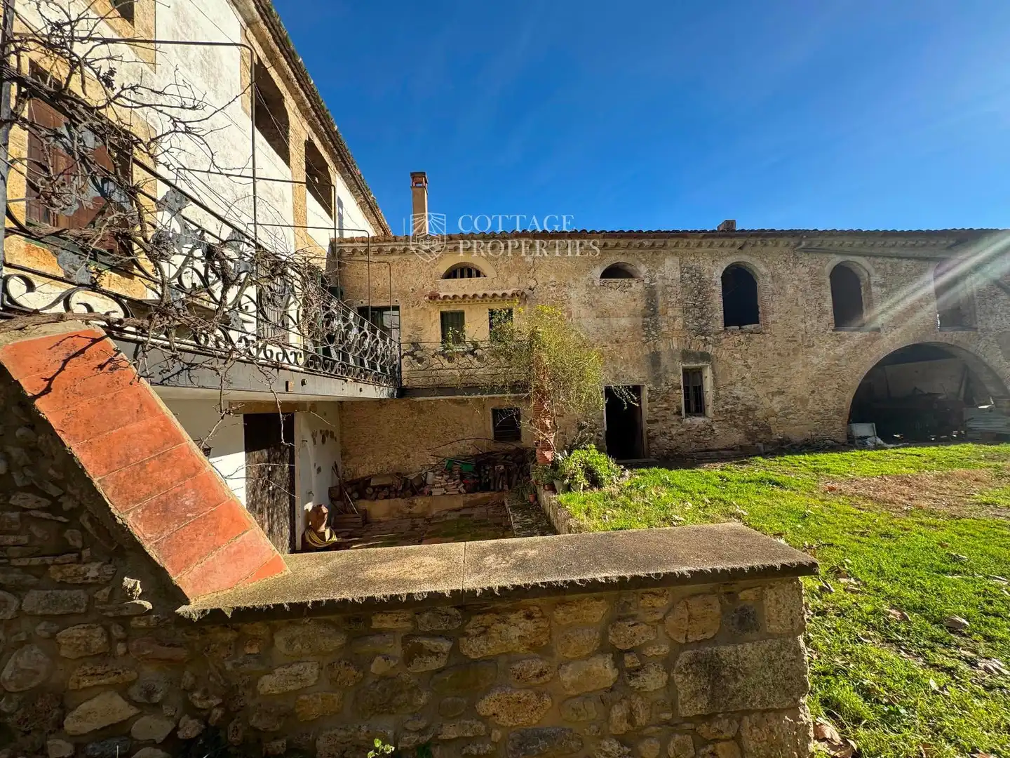Vista exterior de Finca rústica en venda en Sant Ferriol amb Terrassa