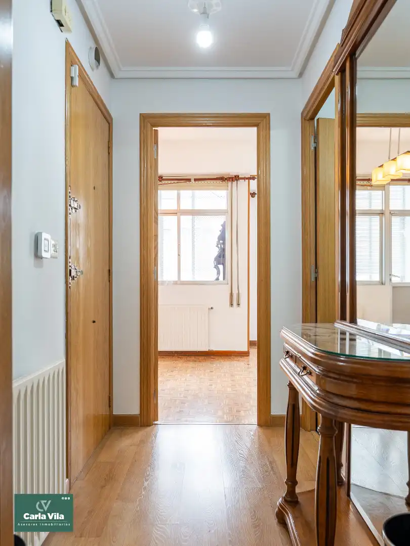 Piso en venta en Lugo con Calefacción, Parquet y Trastero
