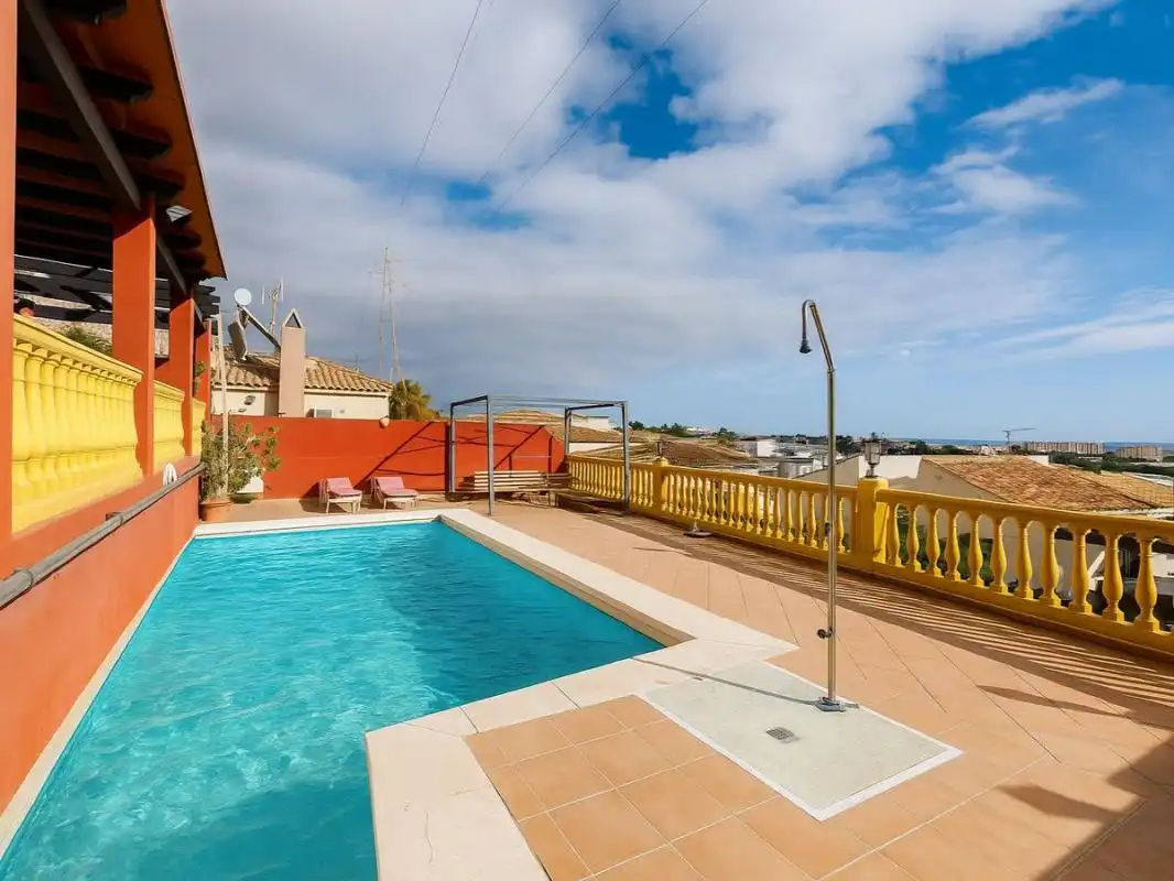 Piscina de Casa o xalet en venda en Torrox amb Aire condicionat, Calefacció i Jardí privat