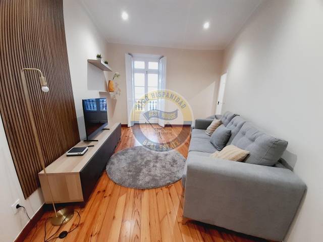 Piso en Venta en Calle ABELEIRA MENÉNDEZ en Casco Vello